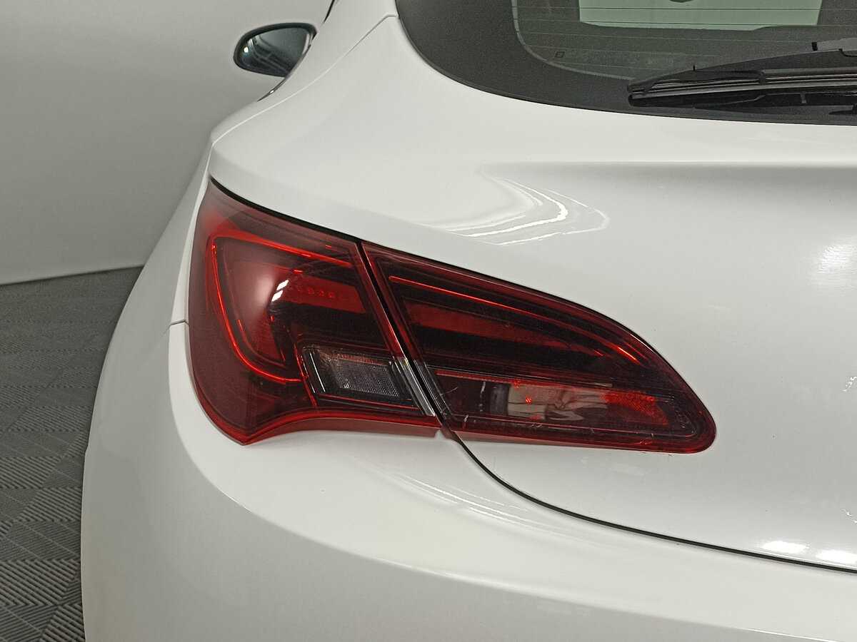 Opel Astra 2013 года с пробегом. Фото: #7