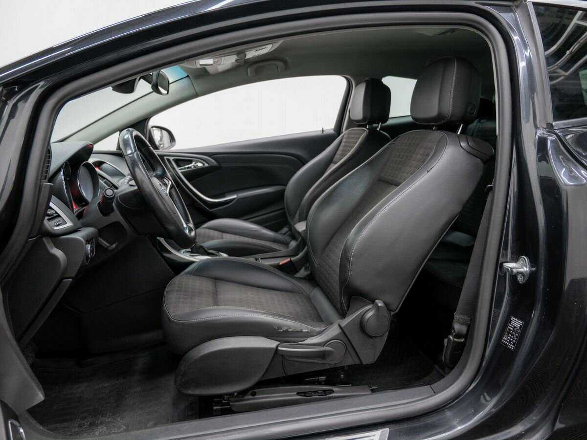 Opel Astra 2012 года с пробегом. Фото: #8