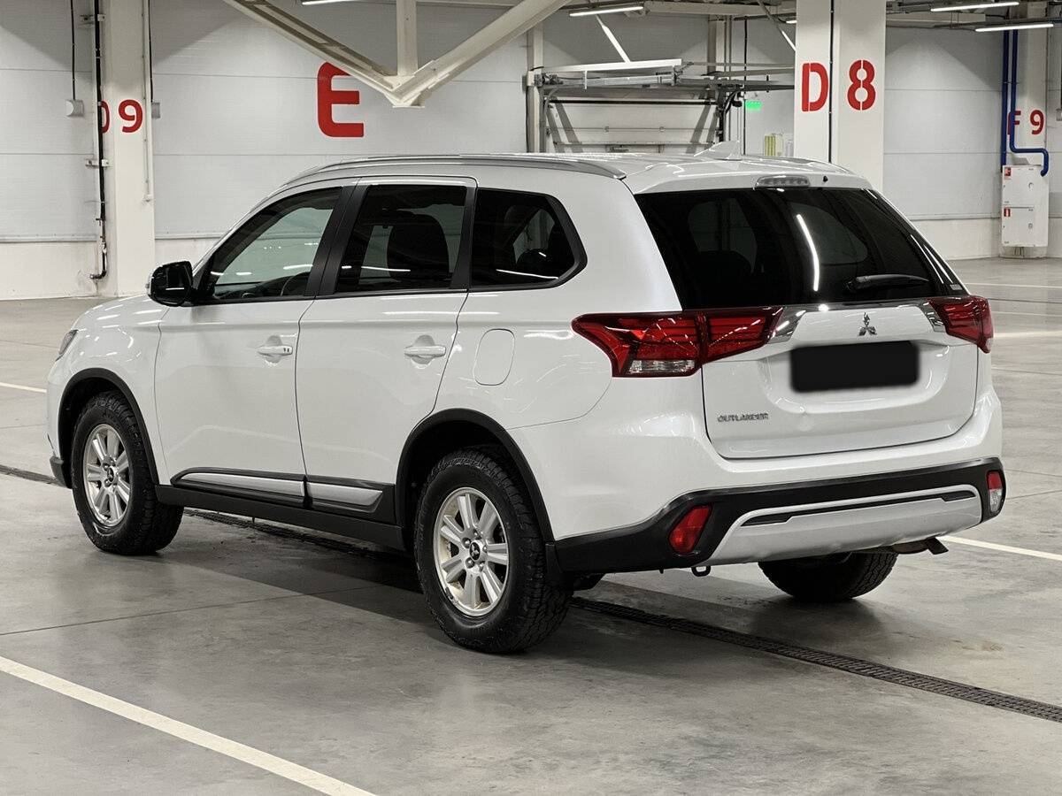 Mitsubishi Outlander 2021 года с пробегом. Фото: #6
