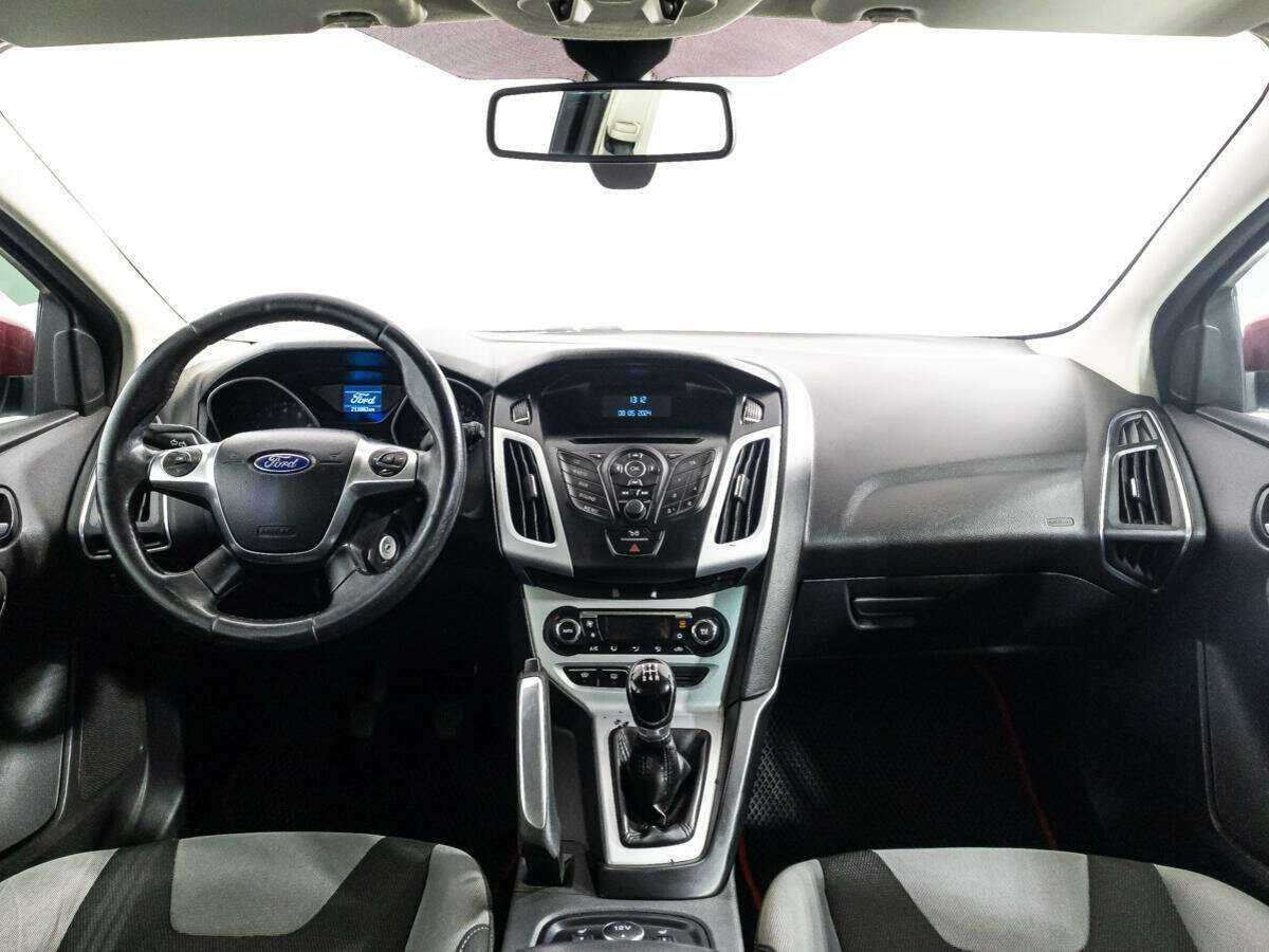 Ford Focus 2012 года с пробегом. Фото: #12
