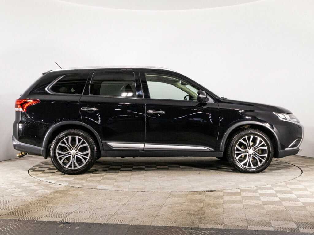 Mitsubishi Outlander 2016 года с пробегом. Фото: #3