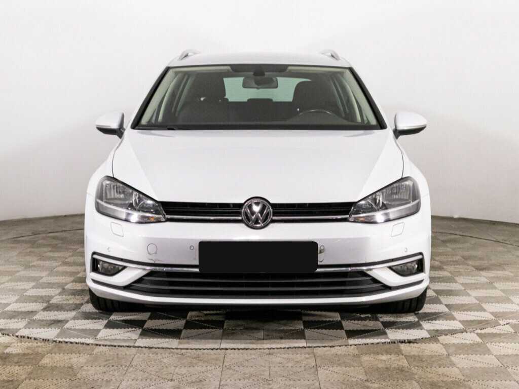 Volkswagen Golf 2018 года с пробегом. Фото: #1
