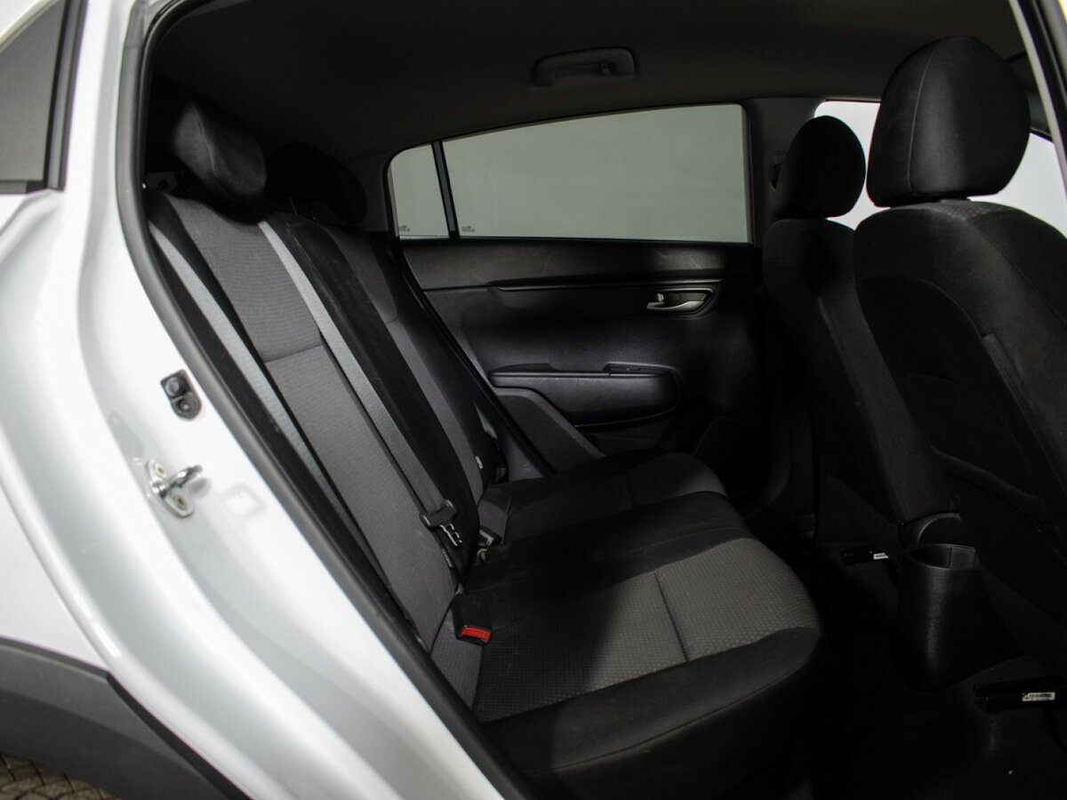 Kia Rio 2021 года с пробегом. Фото: #7