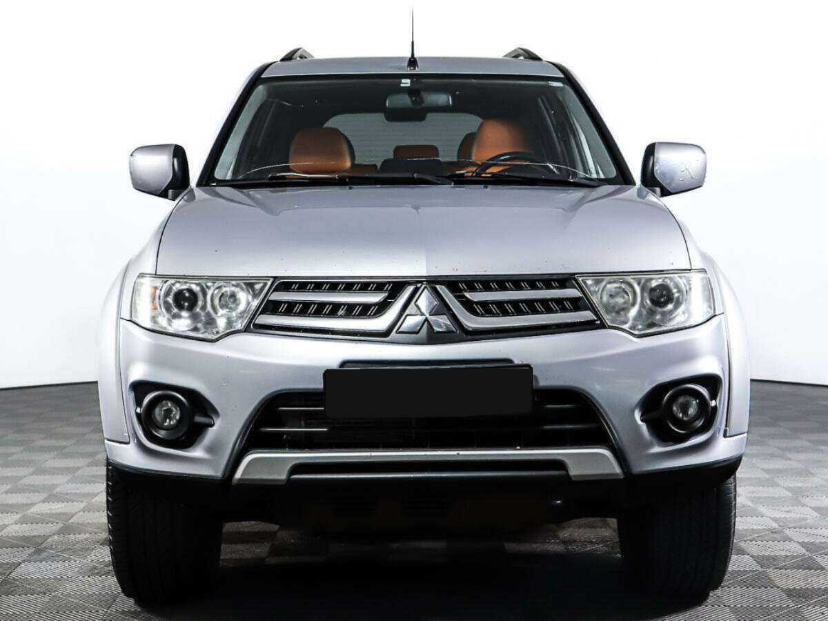 Mitsubishi Pajero Sport 2014 года с пробегом. Фото: #1