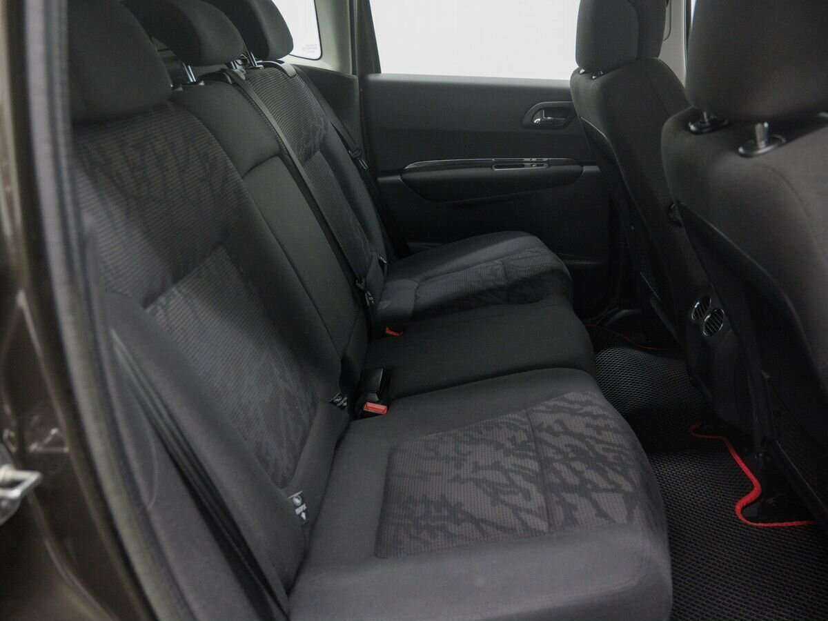 Peugeot 3008 2012 года с пробегом. Фото: #8