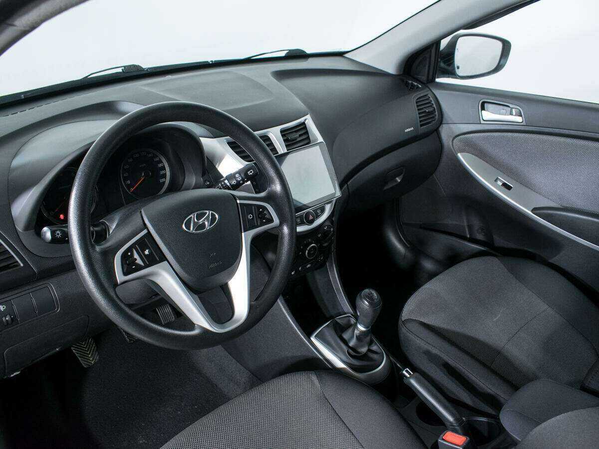 Hyundai Solaris 2012 года с пробегом. Фото: #12