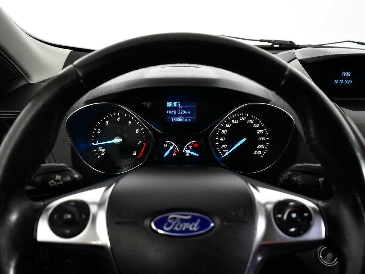 Ford Kuga 2015 года с пробегом. Фото: #10