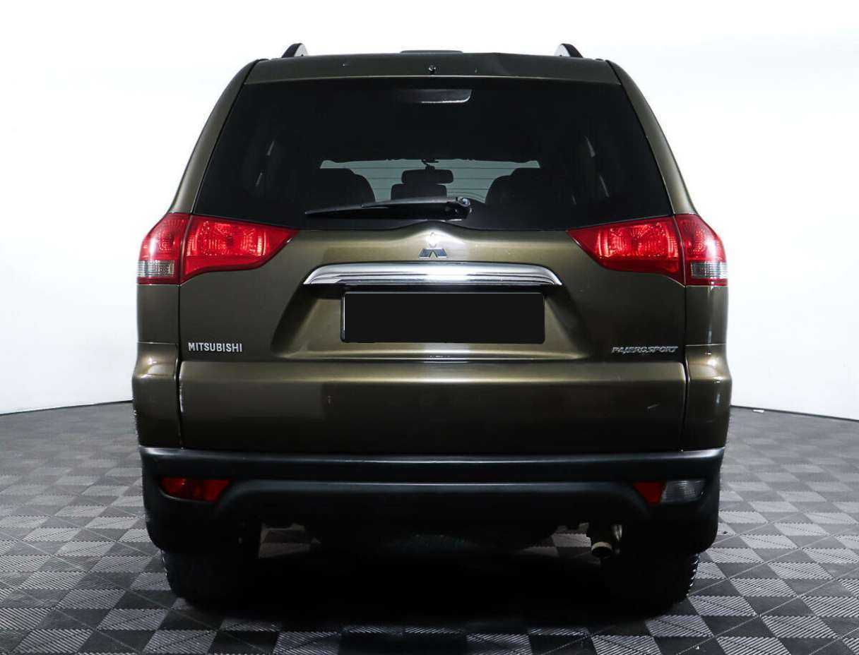 Mitsubishi Pajero Sport 2014 года с пробегом. Фото: #4