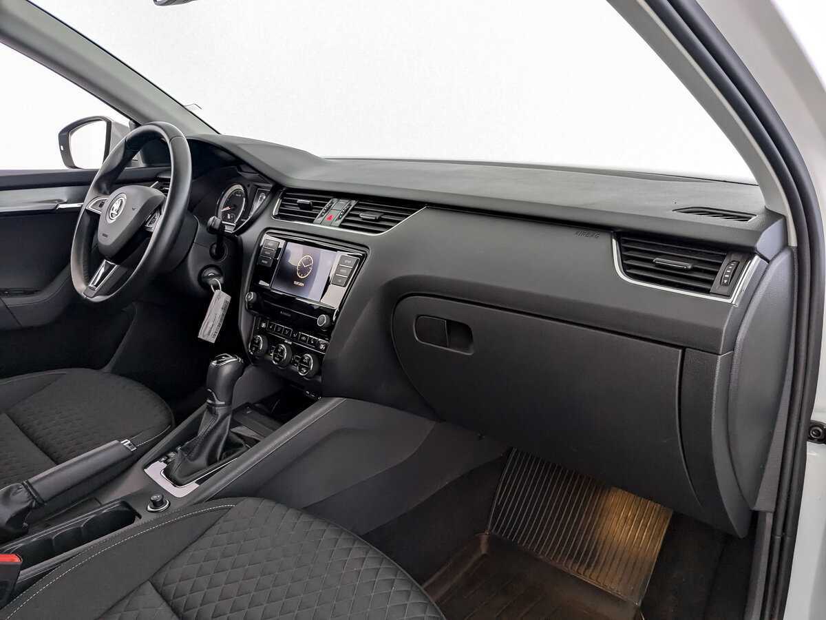 Skoda Octavia 2017 года с пробегом. Фото: #8