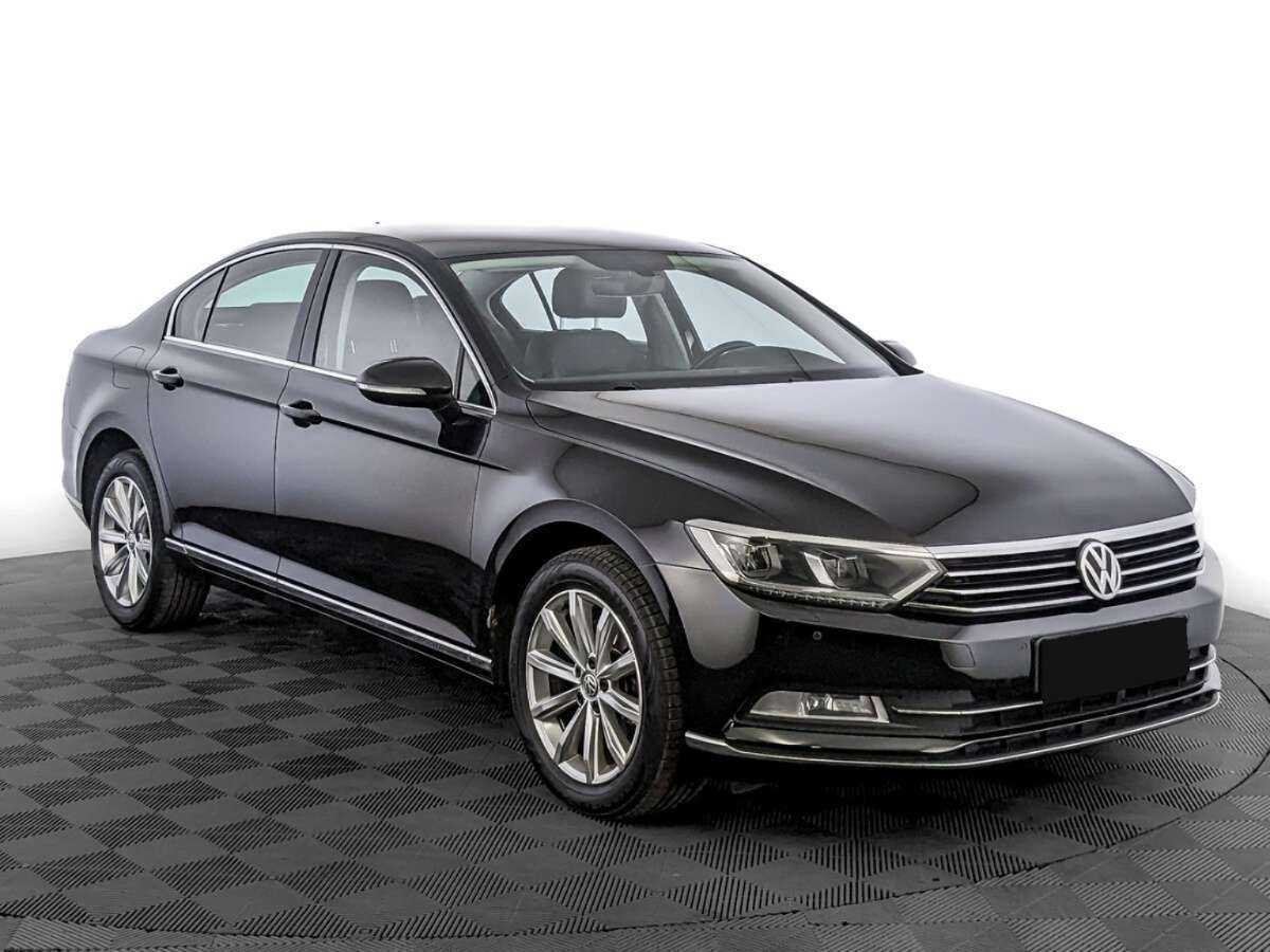 Volkswagen Passat 2017 года с пробегом. Фото: #2
