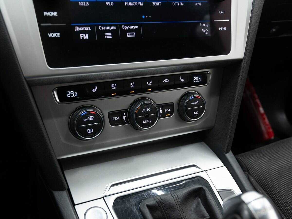 Volkswagen Passat 2018 года с пробегом. Фото: #17