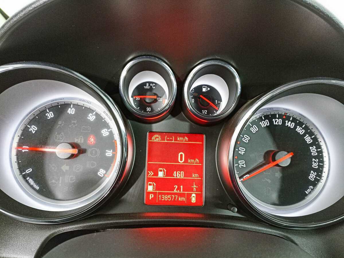 Opel Astra 2014 года с пробегом. Фото: #10