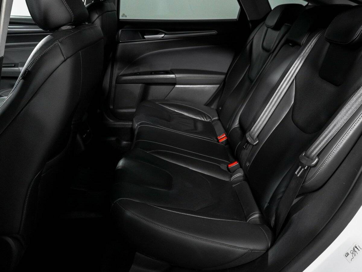 Ford Mondeo 2019 года с пробегом. Фото: #9