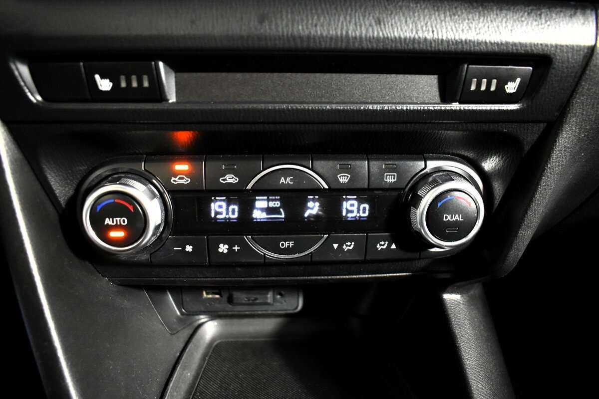 Mazda 3 2017 года с пробегом. Фото: #14