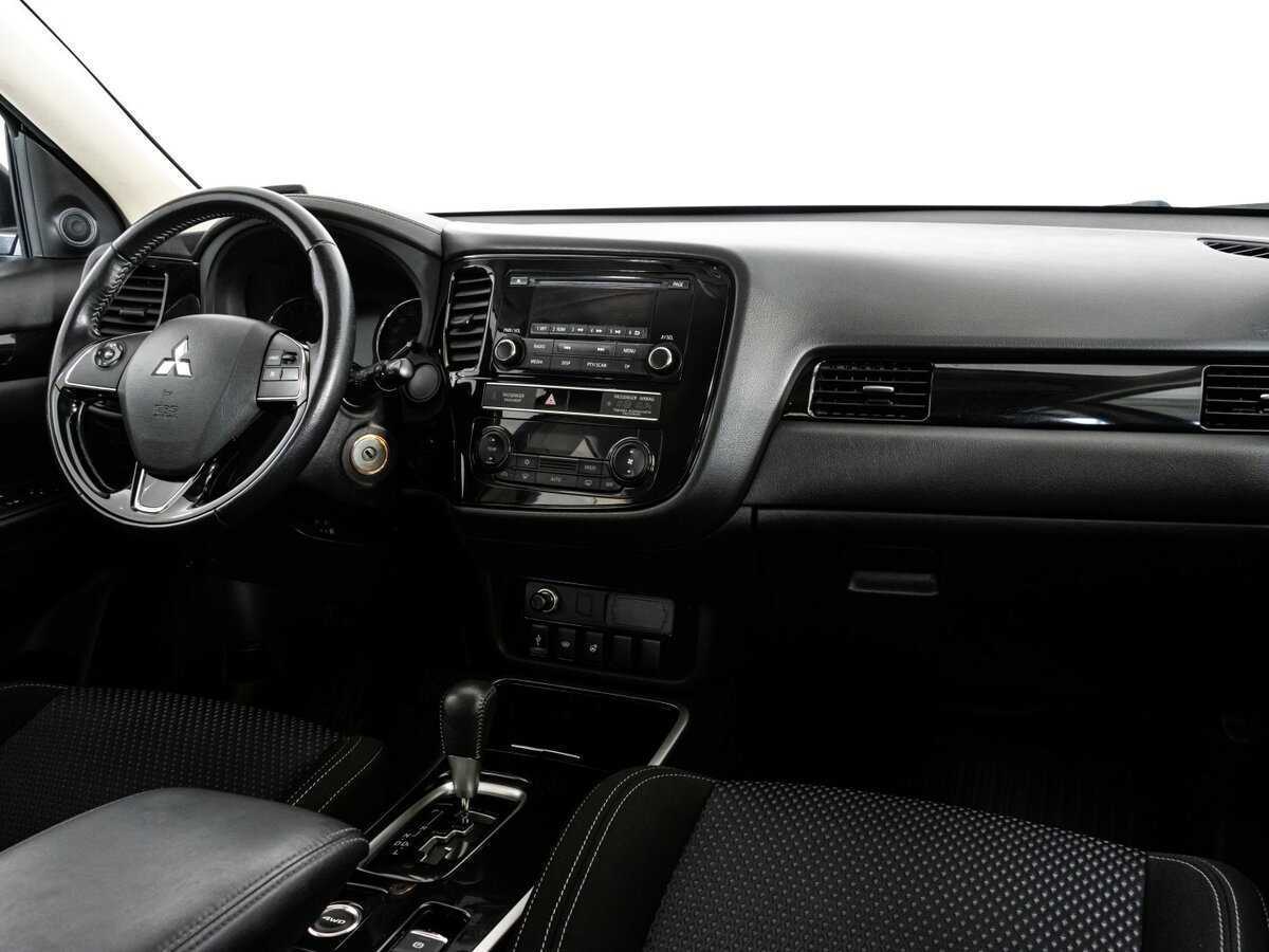 Mitsubishi Outlander 2018 года с пробегом. Фото: #6