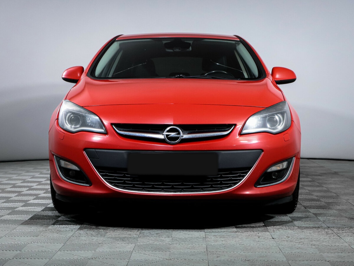 Opel Astra 2013 года с пробегом. Фото: #1