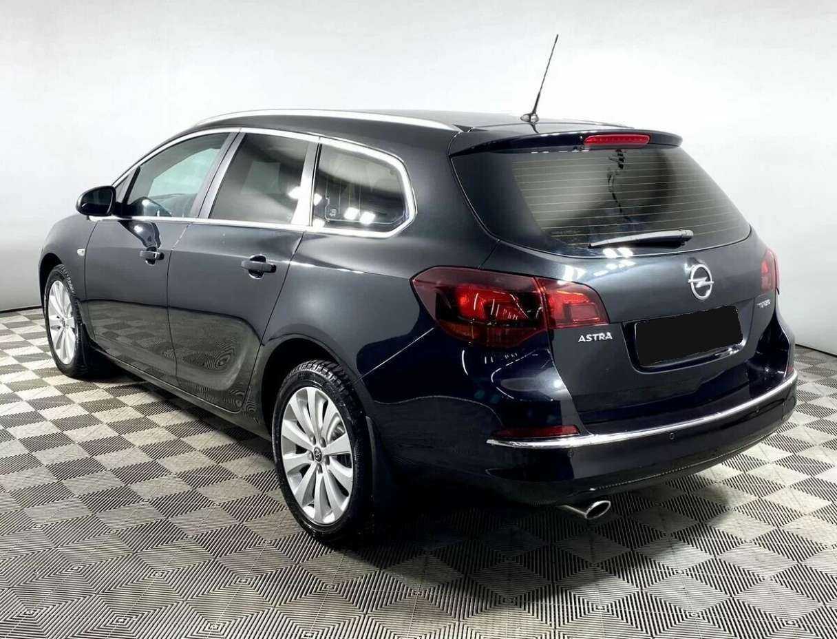 Opel Astra 2013 года с пробегом. Фото: #6