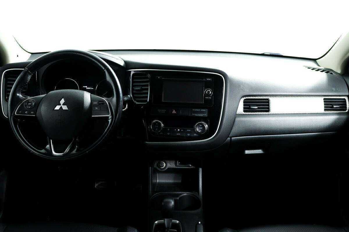 Mitsubishi Outlander 2015 года с пробегом. Фото: #10