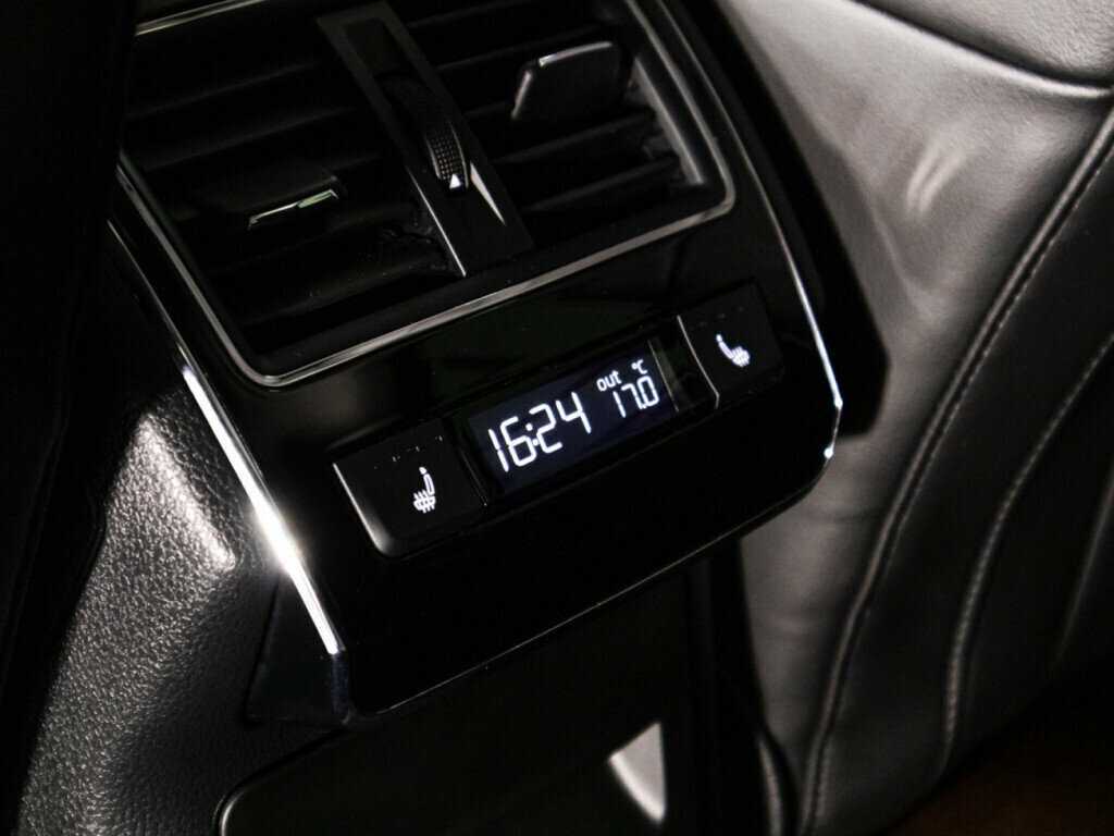 Skoda Superb 2018 года с пробегом. Фото: #17