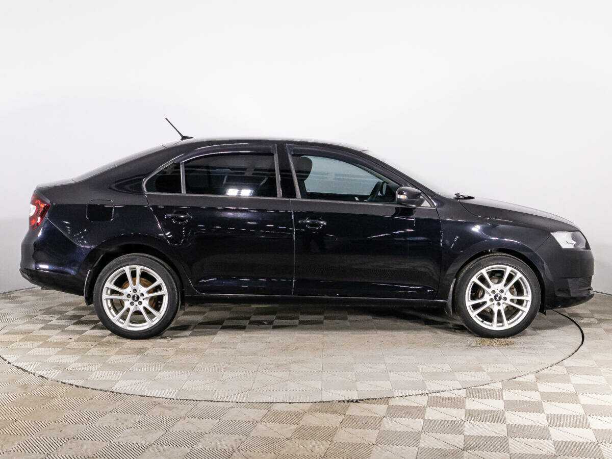 Skoda Rapid 2018 года с пробегом. Фото: #3