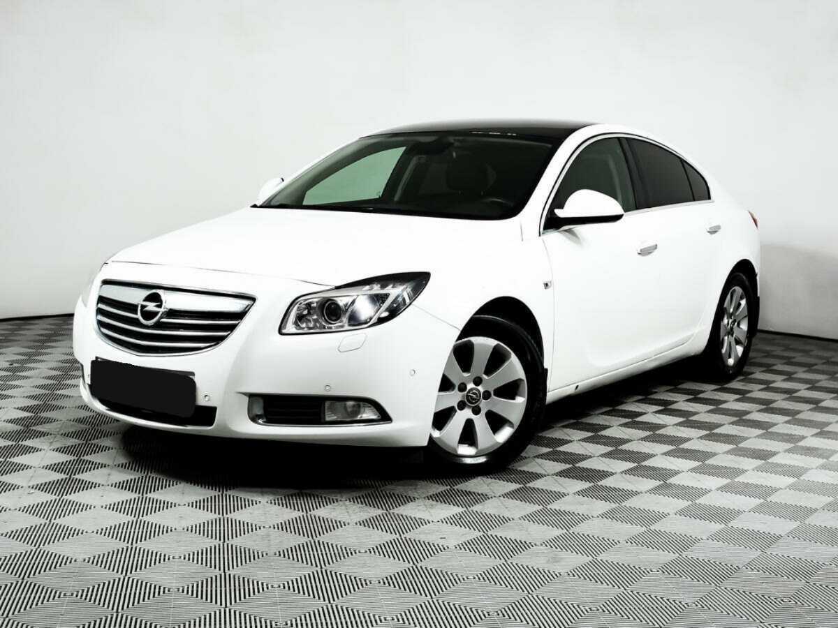 Opel Insignia 2012 года с пробегом. Посмотреть фото