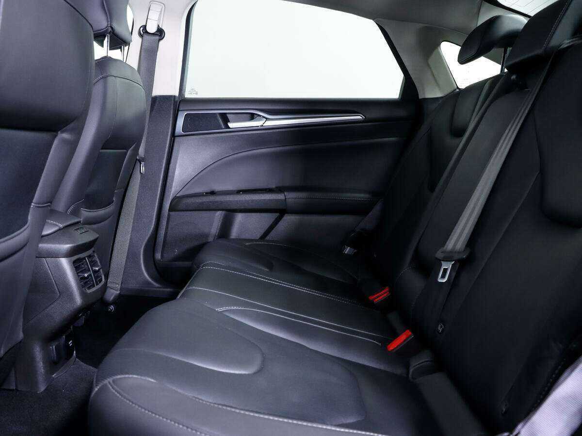 Ford Mondeo 2019 года с пробегом. Фото: #10
