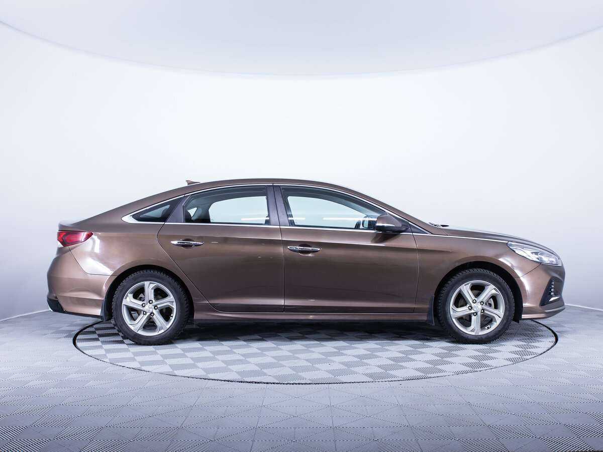 Hyundai Sonata 2018 года с пробегом. Фото: #3