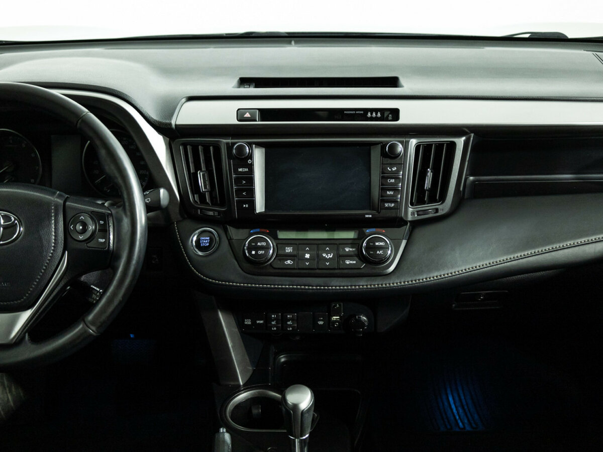 Toyota RAV4 2018 года с пробегом. Фото: #11
