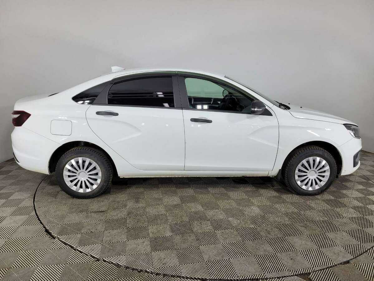 Lada (ВАЗ) Vesta 2023 года с пробегом. Фото: #3