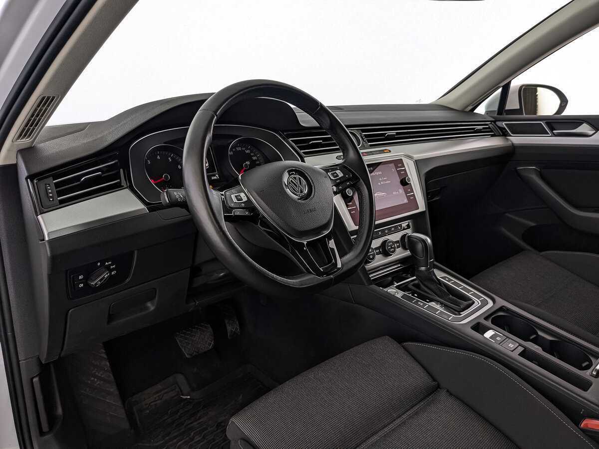 Volkswagen Passat 2019 года с пробегом. Фото: #14