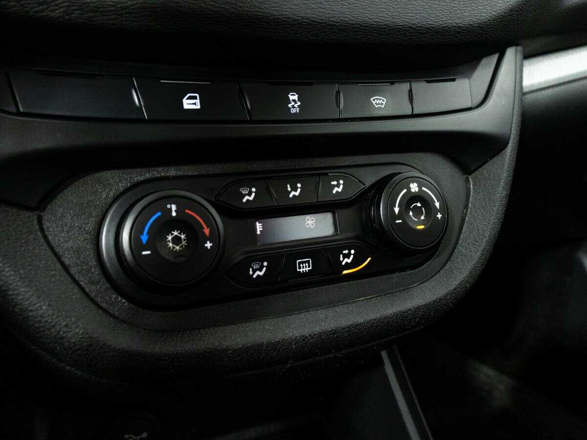 Lada (ВАЗ) Vesta 2017 года с пробегом. Фото: #14