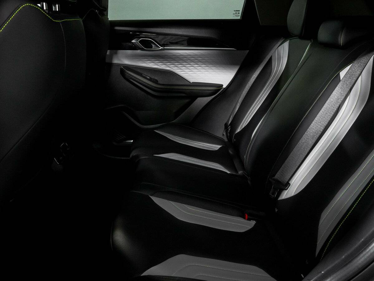 Geely Coolray 2023 года с пробегом. Фото: #9