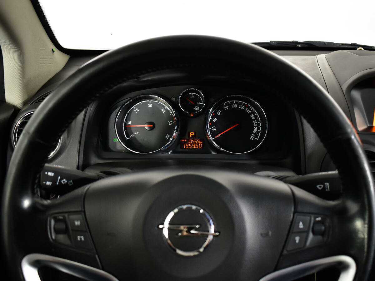 Opel Antara 2012 года с пробегом. Фото: #10