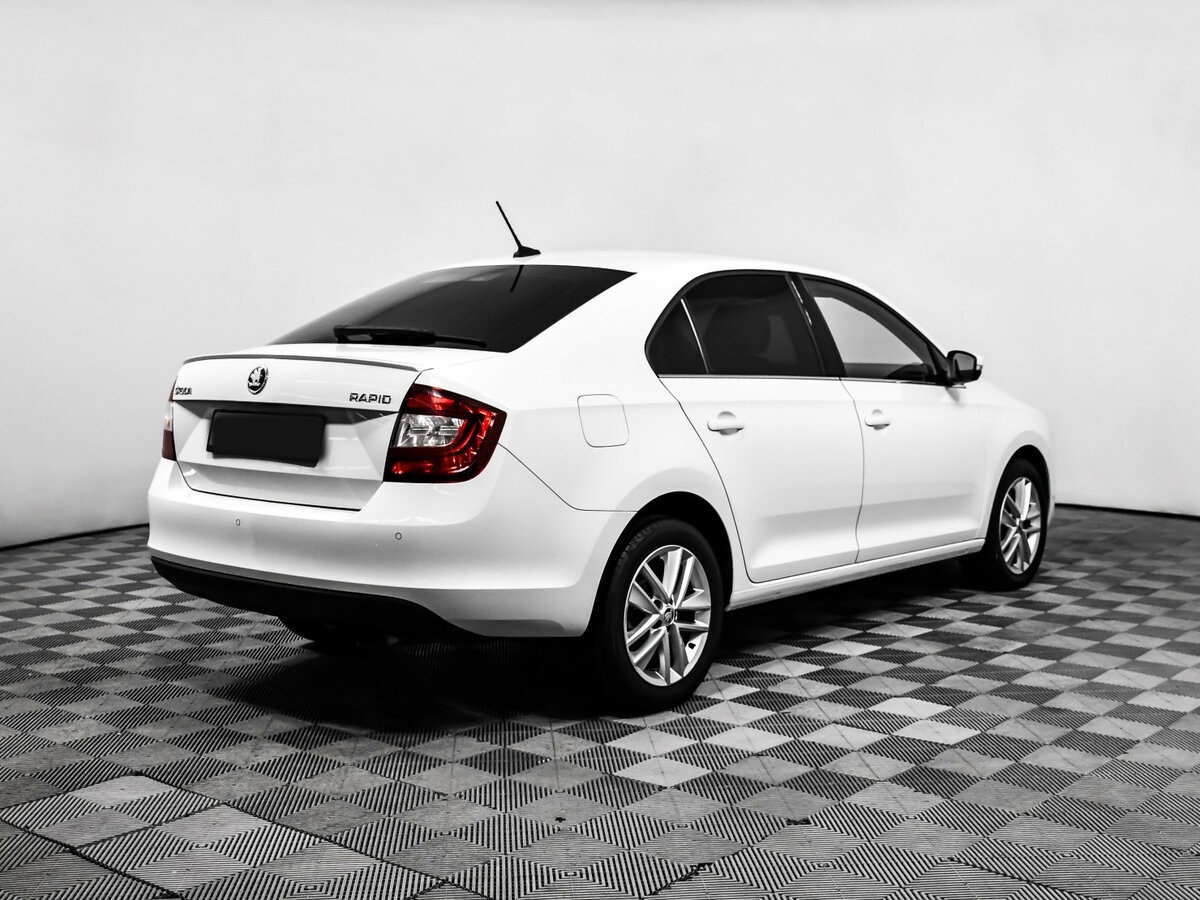 Skoda Rapid 2018 года с пробегом. Фото: #3