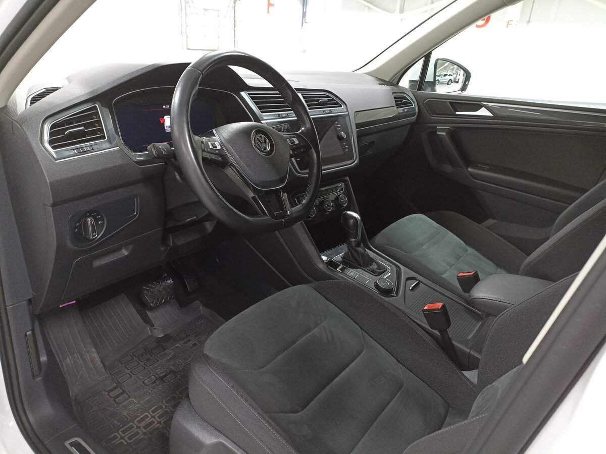 Volkswagen Tiguan 2018 года с пробегом. Фото: #15