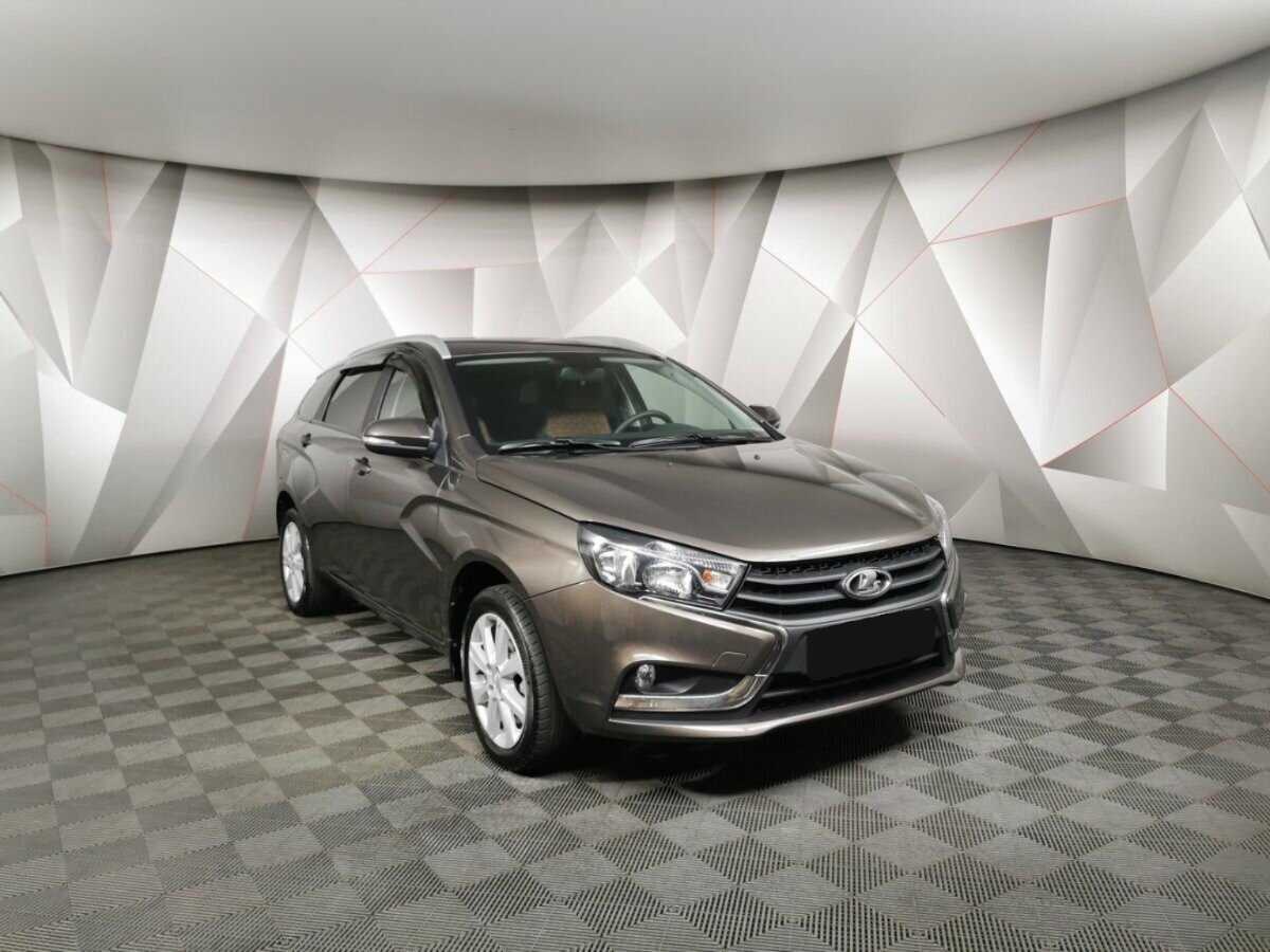 Lada (ВАЗ) Vesta 2022 года с пробегом. Фото: #2