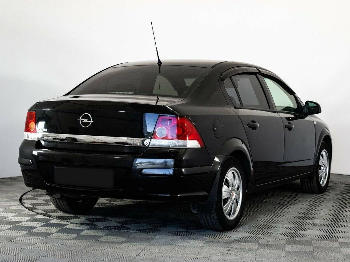 Opel Astra 2014 года с пробегом. Фото: #4