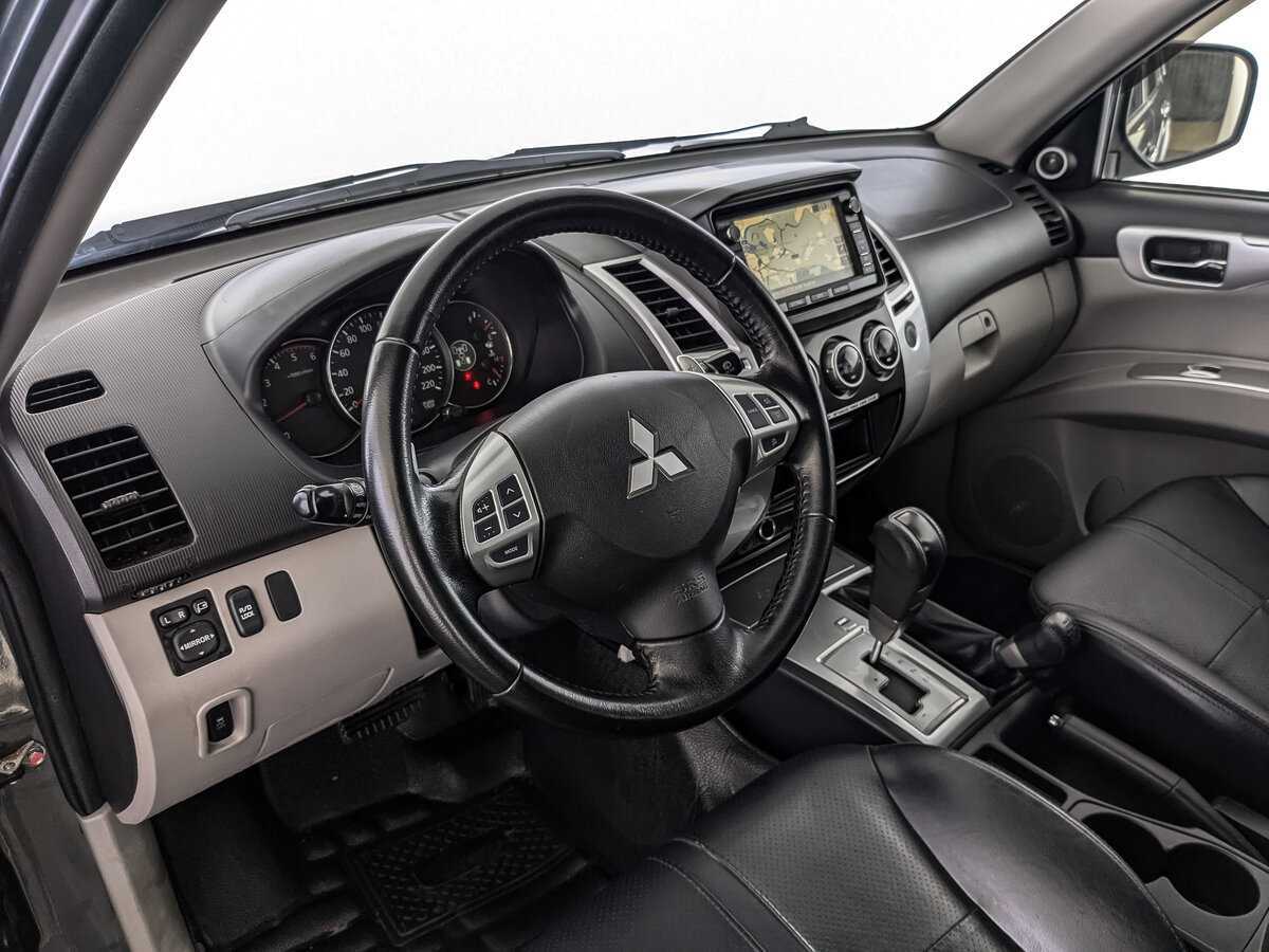Mitsubishi Pajero Sport 2013 года с пробегом. Фото: #14