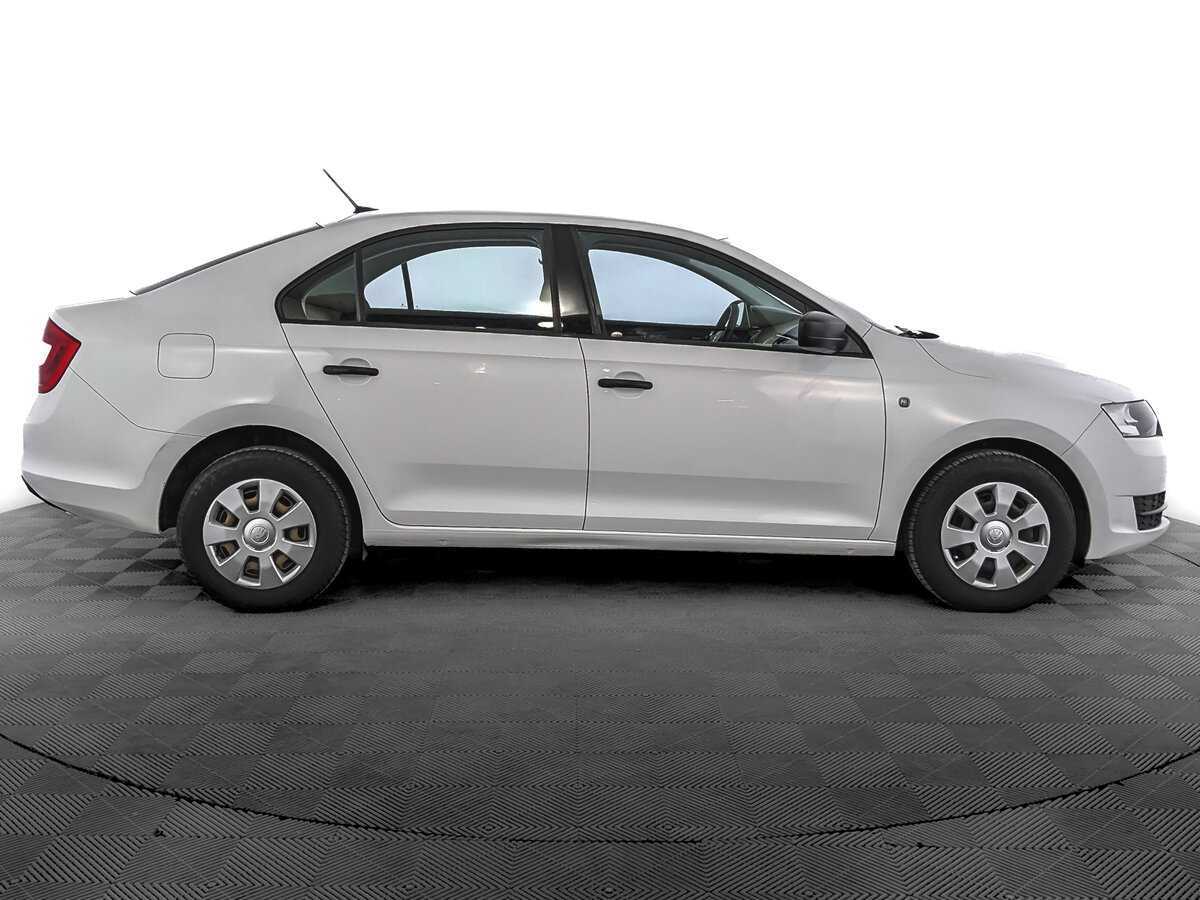 Skoda Rapid 2017 года с пробегом. Фото: #3