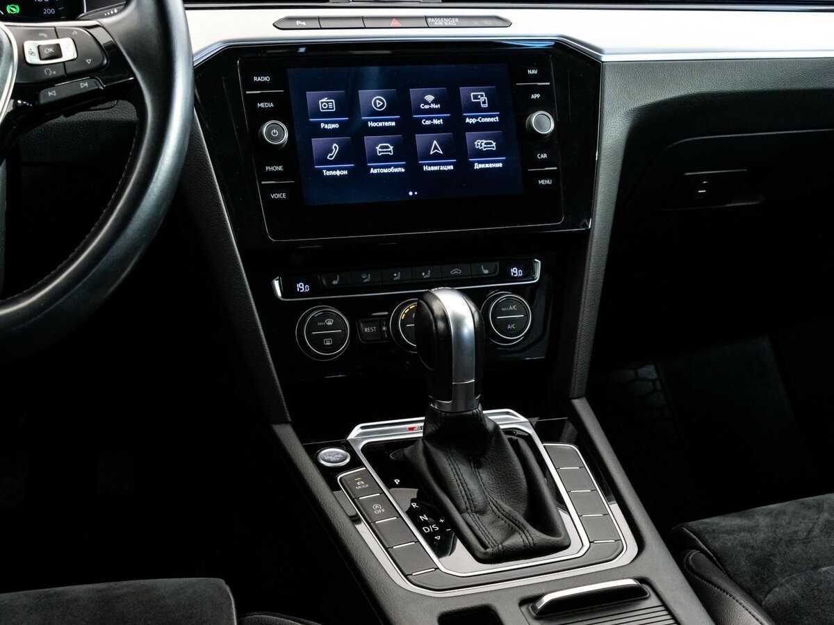 Volkswagen Passat 2018 года с пробегом. Фото: #11