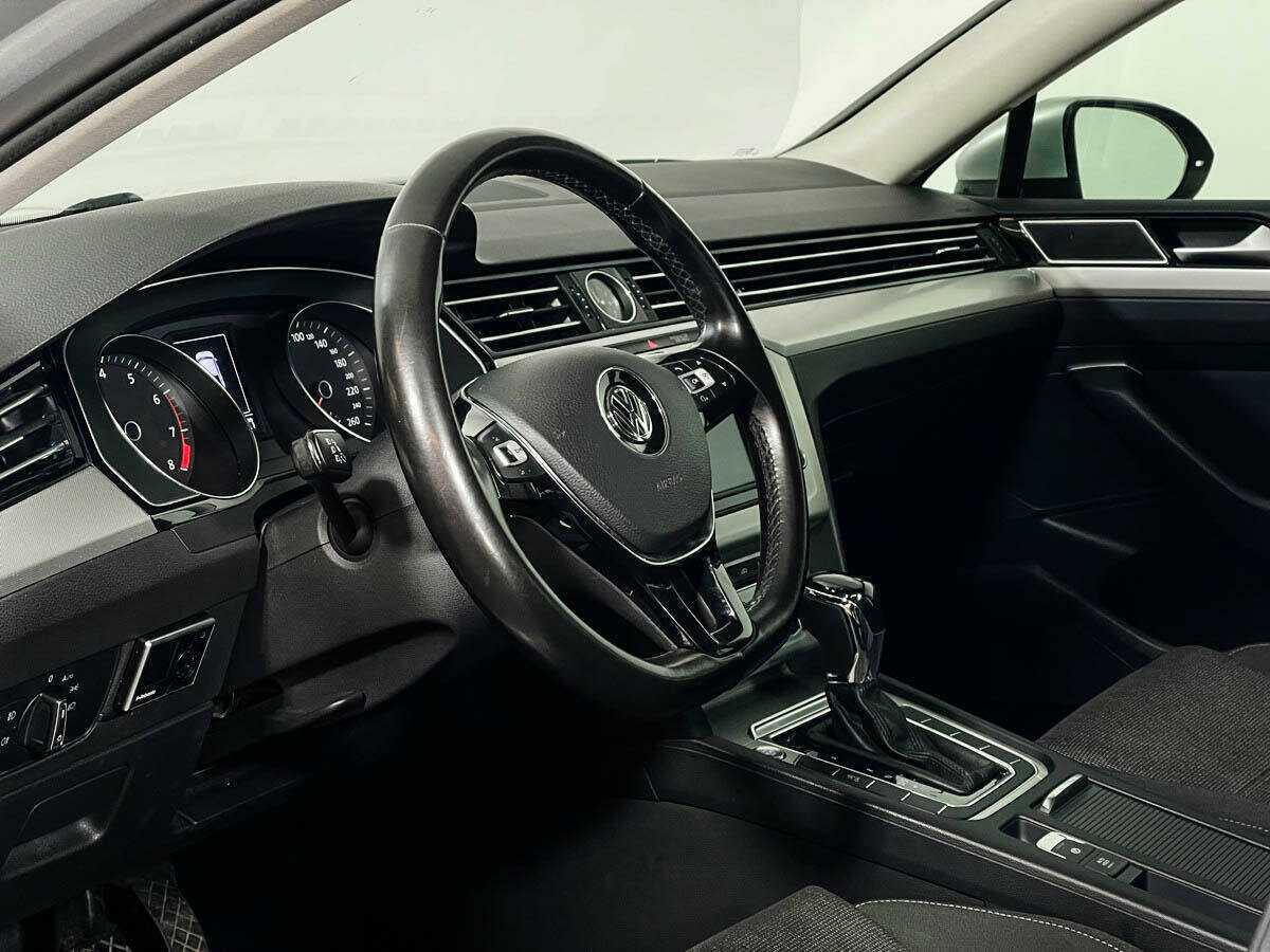 Volkswagen Passat 2016 года с пробегом. Фото: #12