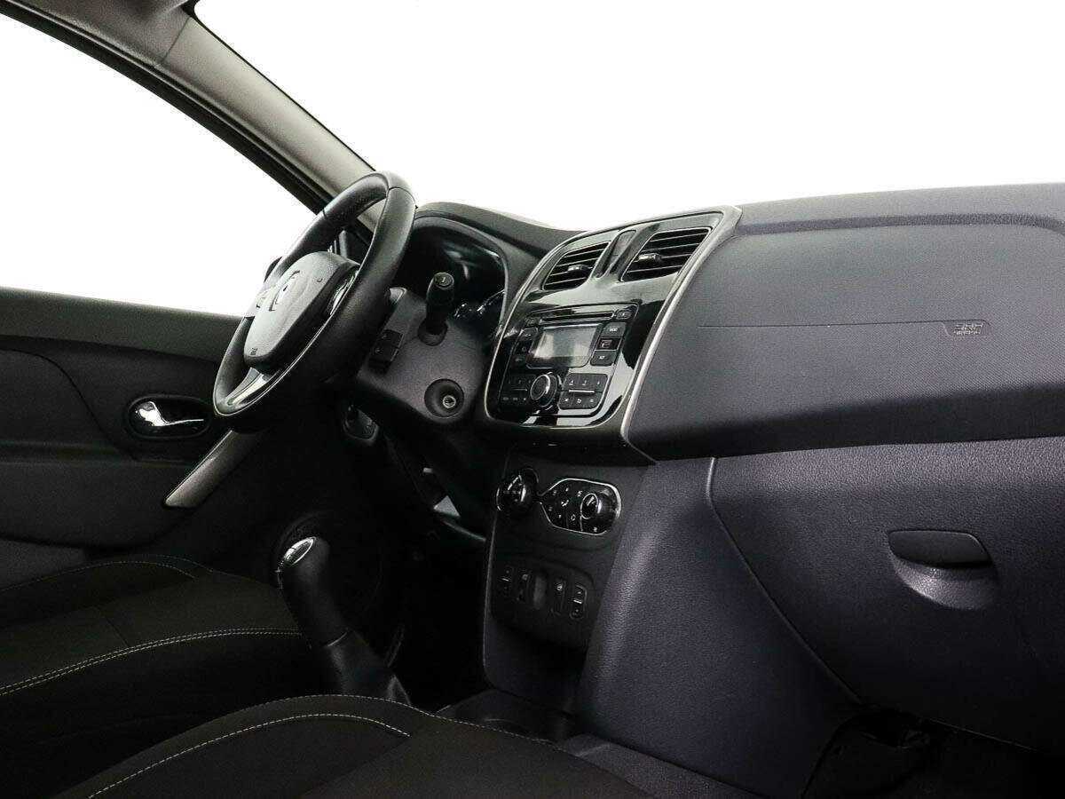 Renault Sandero 2015 года с пробегом. Фото: #6