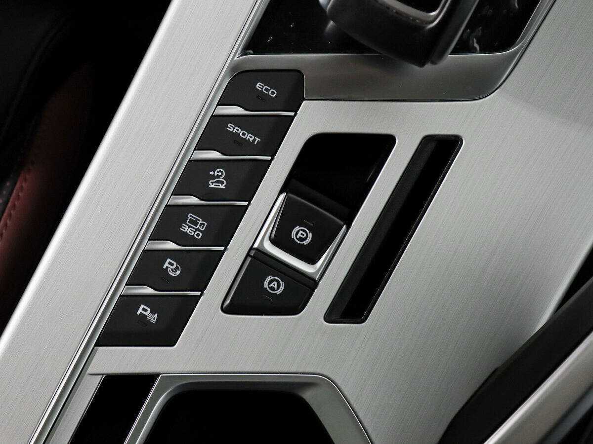 Geely Coolray 2022 года с пробегом. Фото: #9