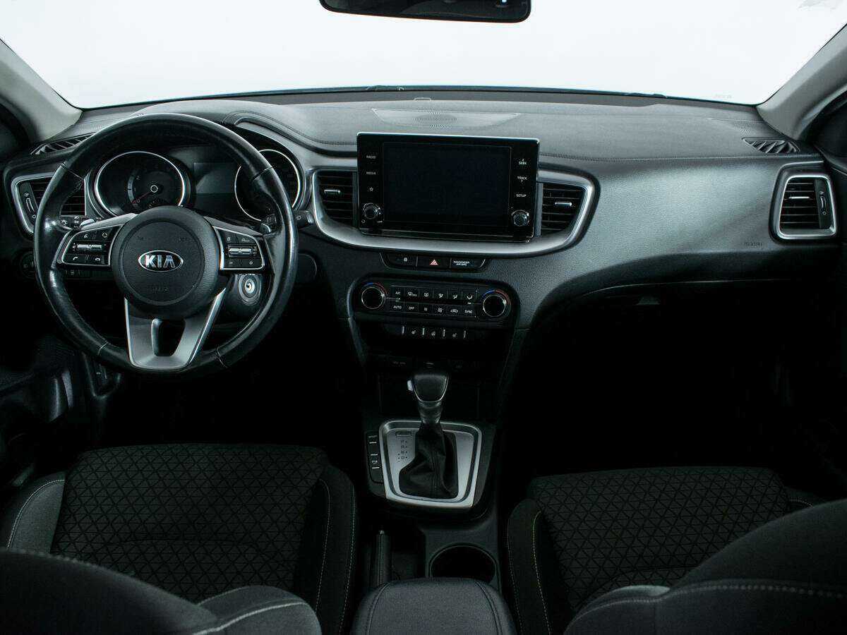 Kia Ceed 2020 года с пробегом. Фото: #11