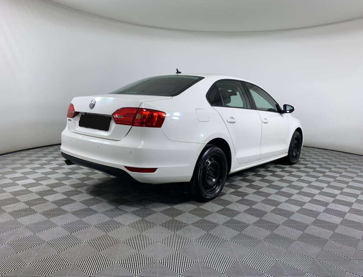 Volkswagen Jetta 2012 года с пробегом. Фото: #4