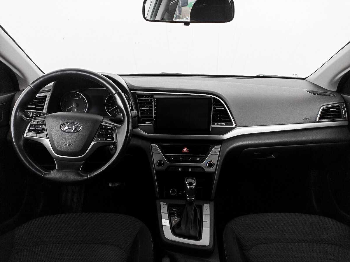 Hyundai Elantra 2017 года с пробегом. Фото: #13