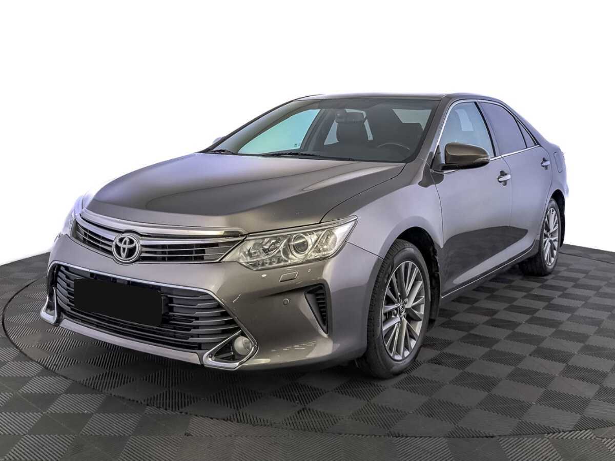 Toyota Camry 2016 года с пробегом. Посмотреть фото