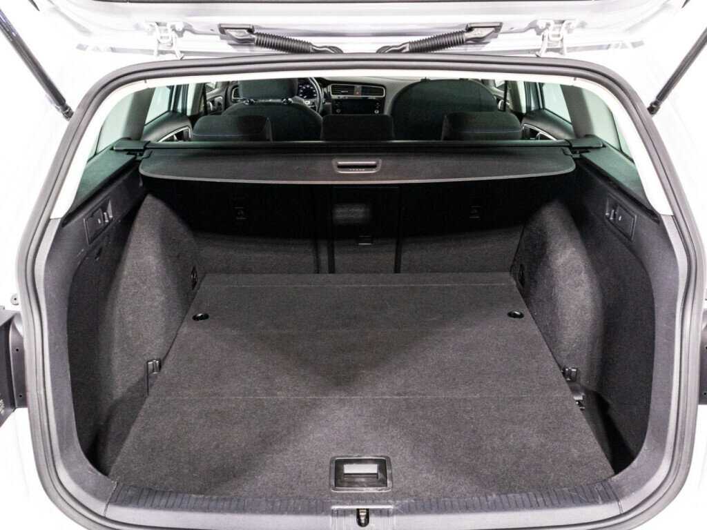 Volkswagen Golf 2018 года с пробегом. Фото: #14