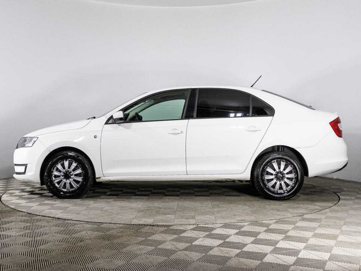 Skoda Rapid 2014 года с пробегом. Фото: #3