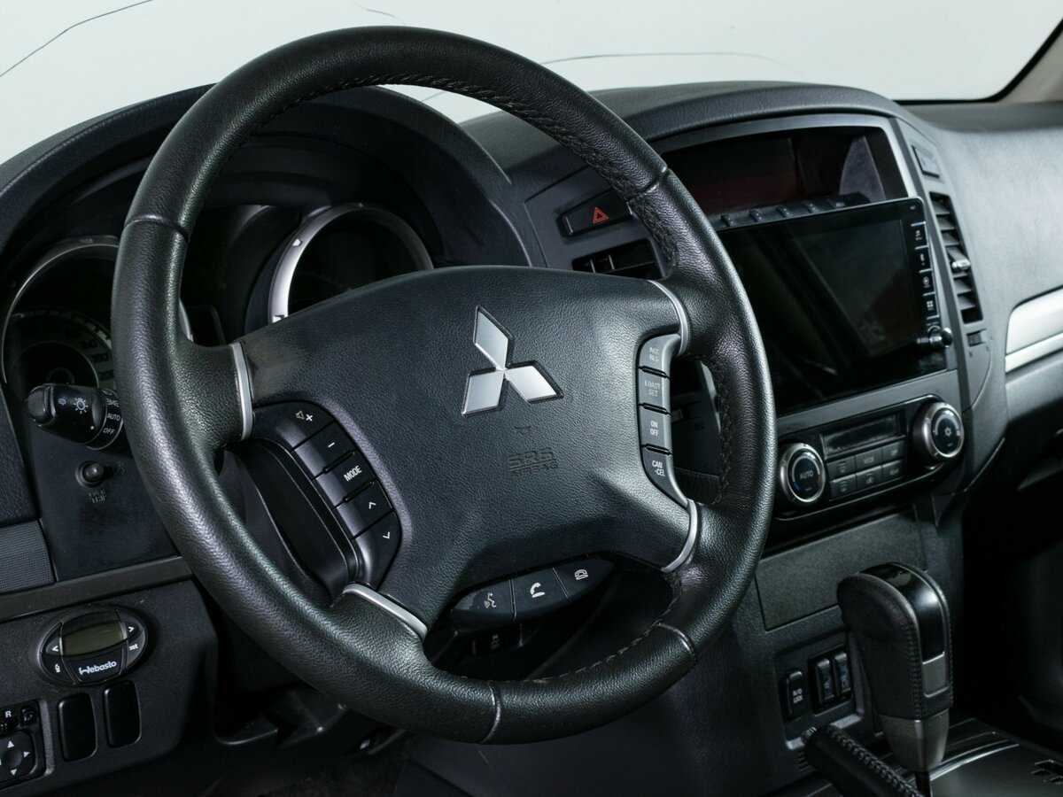 Mitsubishi Pajero 2013 года с пробегом. Фото: #11